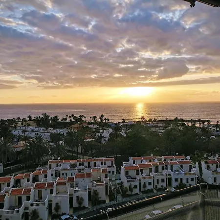 Cozy Ocean And La Gomera View Playa de las Americas (Tenerife)