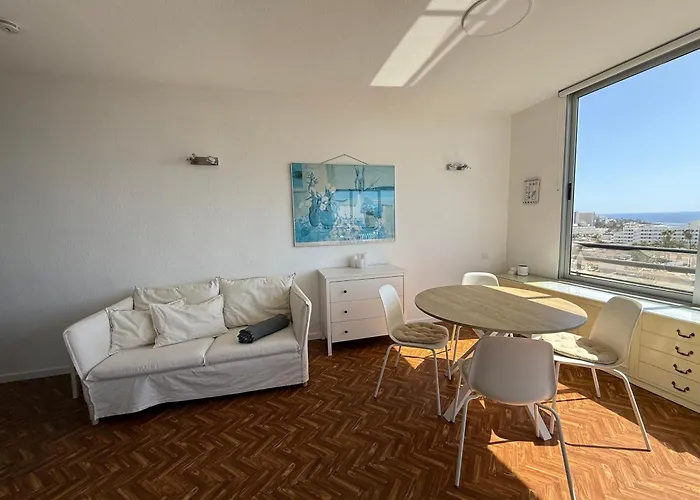 Cozy Ocean And La Gomera View